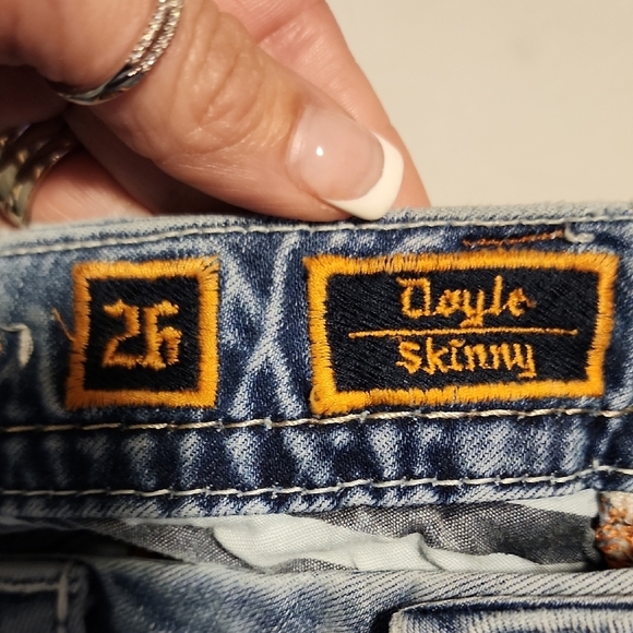 Rock Revival Women's Light Blue Skinny Jeans - Picture 3 of 13